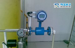 智能电磁流量计要有内衬的原因及选择的窍门